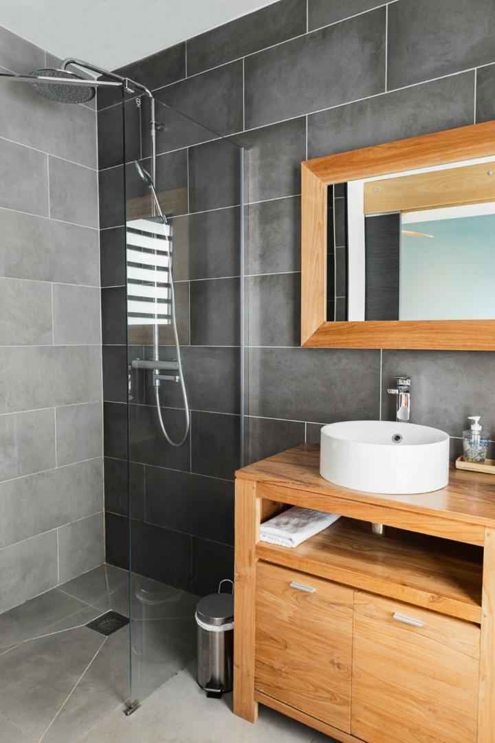 Ocean Sunset Apartment แซ็งต์-เลอ ภายนอก รูปภาพ