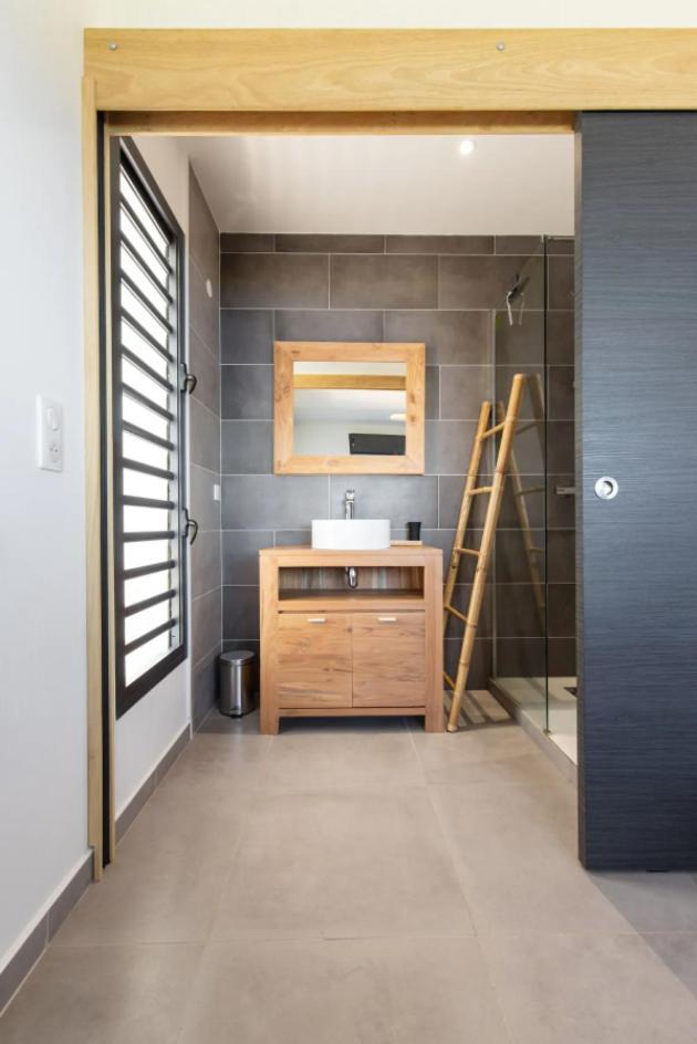 Ocean Sunset Apartment แซ็งต์-เลอ ภายนอก รูปภาพ