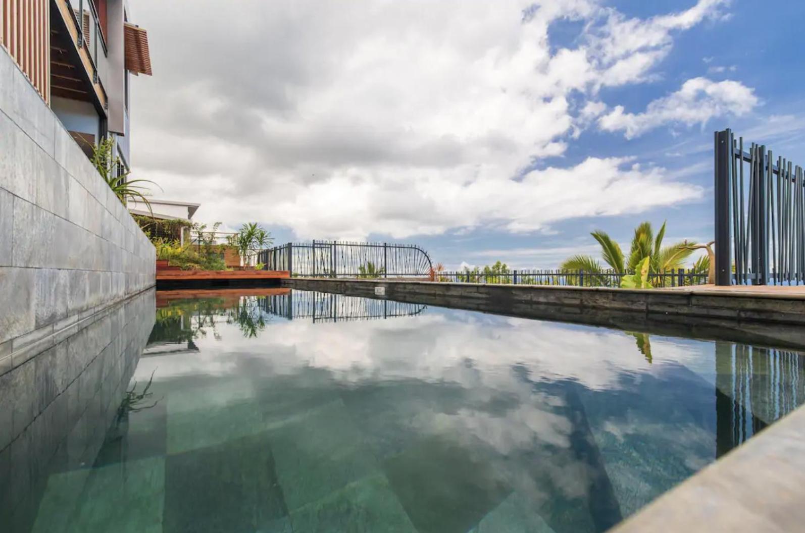 Ocean Sunset Apartment แซ็งต์-เลอ ภายนอก รูปภาพ